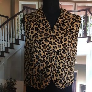 AMI Brand Soft Faux  Fur Leopard Print Vest, M